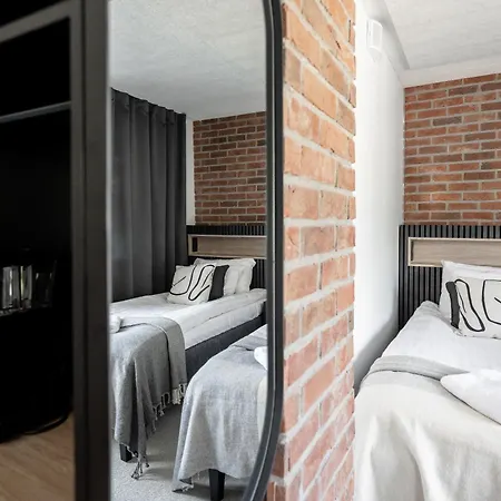 Hotel Frans & Frans - And By Uhanda 3*