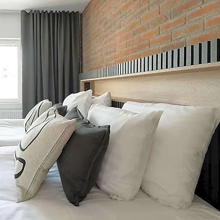 Hotel Frans & Frans - And By Uhanda Rauma